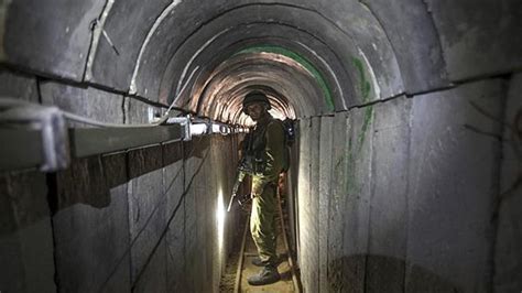A spiderweb of Hamas tunnels in Gaza Strip raises risks for an Israeli ground offensive